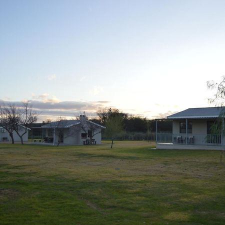 Mayfair Farm Cottages Oudtshoorn Dış mekan fotoğraf